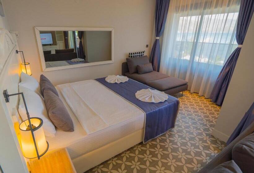 سوییت با چشمانداز دریا, Marmaris Beach