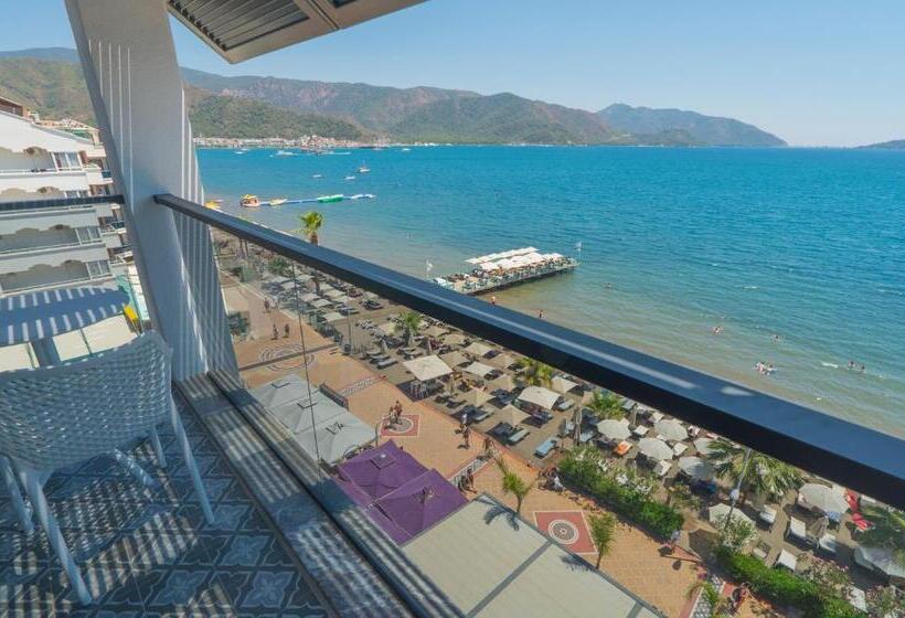 اتاق سه نفره دلوکس با چشمانداز دریا, Marmaris Beach
