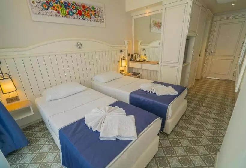 Deluxe Interior Room