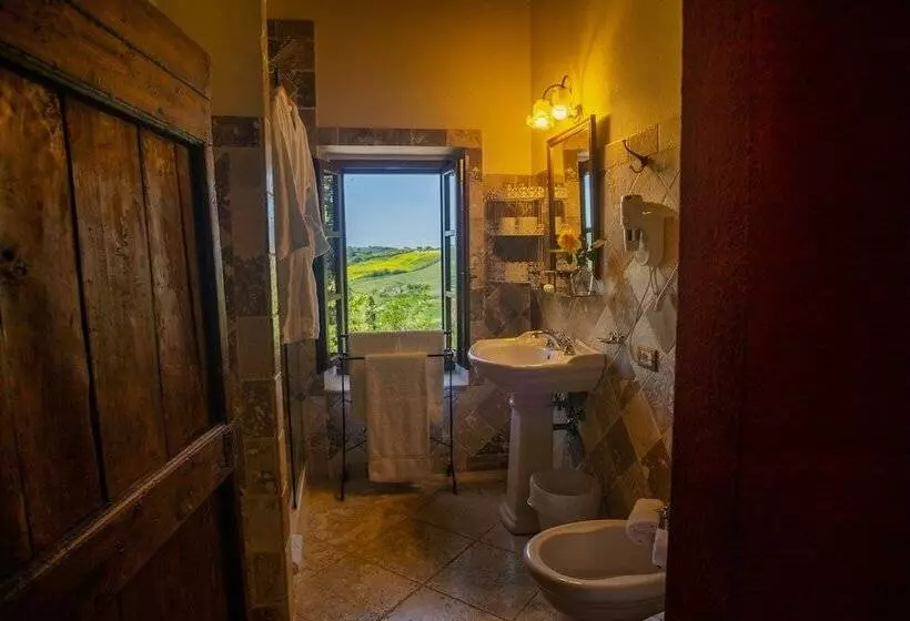 スーペリアールーム, Laticastelli Country Relais