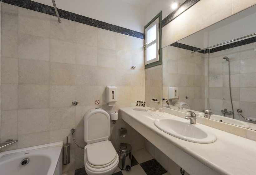 高级套房带海景, Saint George