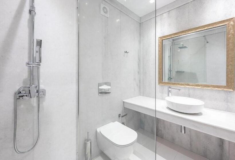 家庭套房, Saint George