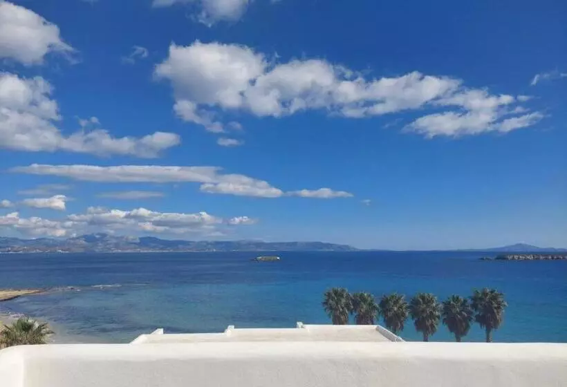 سوییت جونیور با چشم‌انداز دریا, Saint George