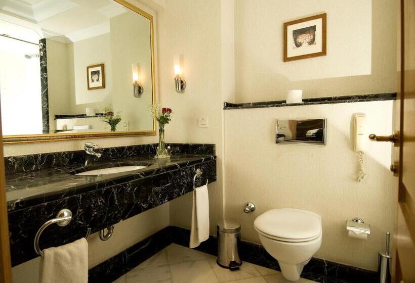 سوییت لوکس, Simena Comfort