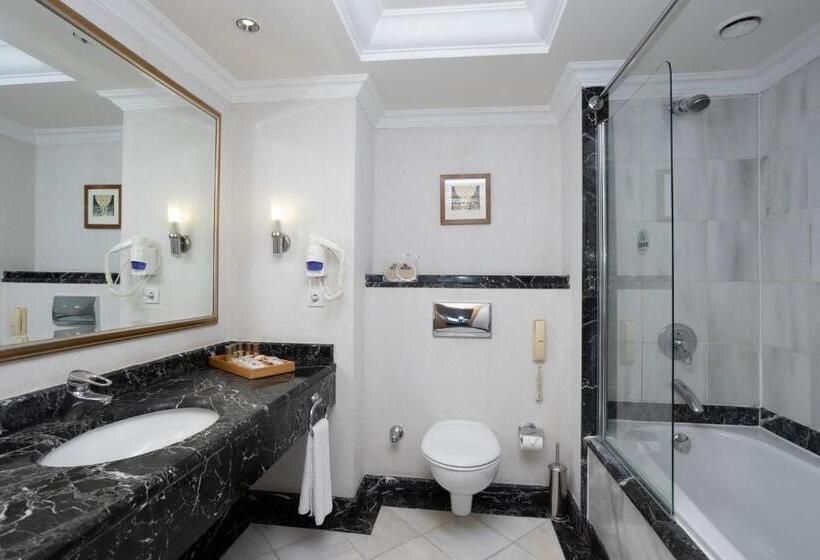 Deluxe Suite King Bed, Simena Comfort