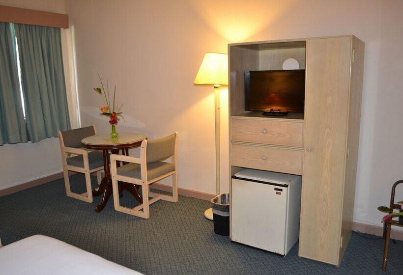 اتاق استاندارد, West Plaza Desekel