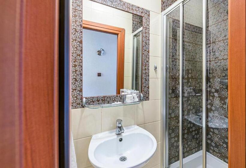 غرفة قياسية ثلاثية مزودة بتراس, Willa Albatros Happy Hours