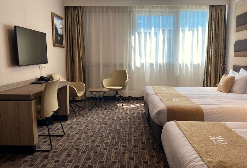 اتاق استاندارد سه نفره, Xo Hotels Blue Square