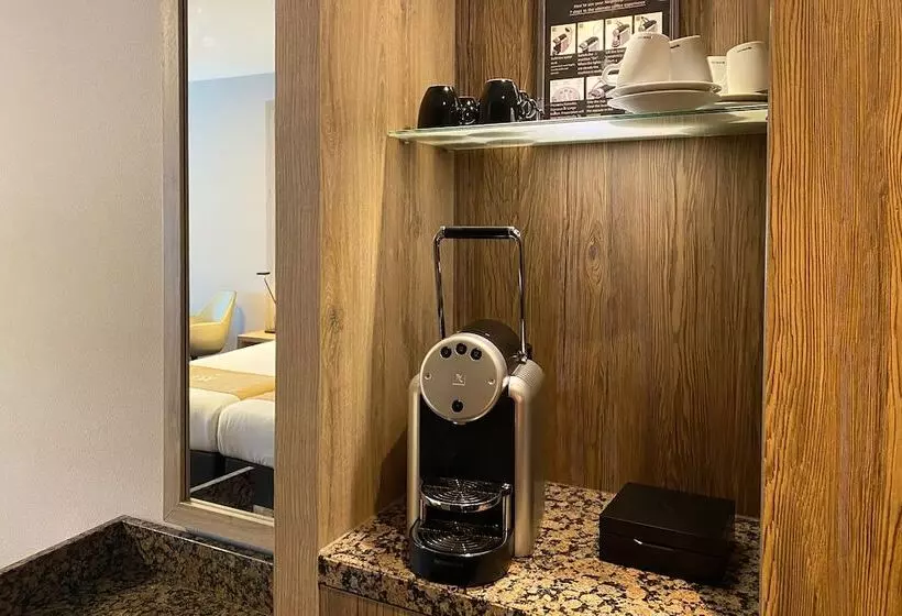 اتاق استاندارد چهار تخته, Xo Hotels Blue Square