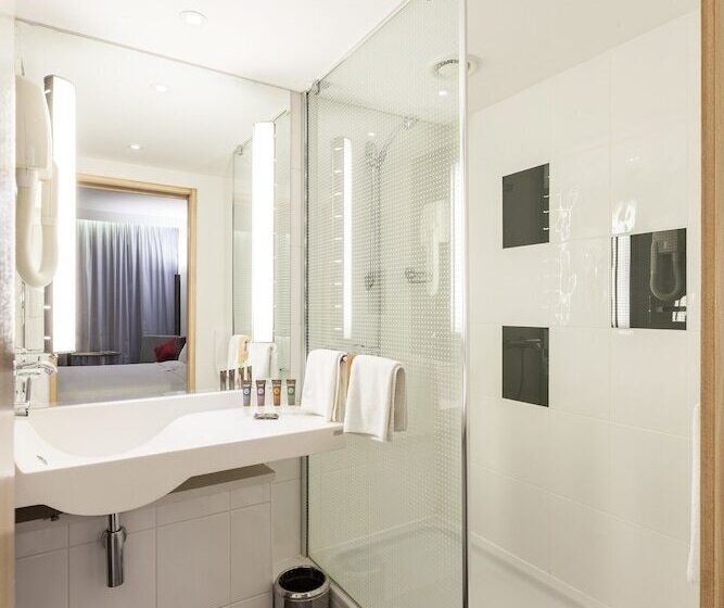 Superior Room, Novotel Istanbul Zeytinburnu