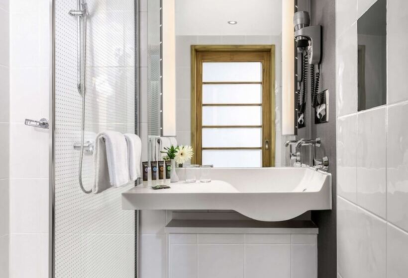 Superior Room, Novotel Istanbul Zeytinburnu