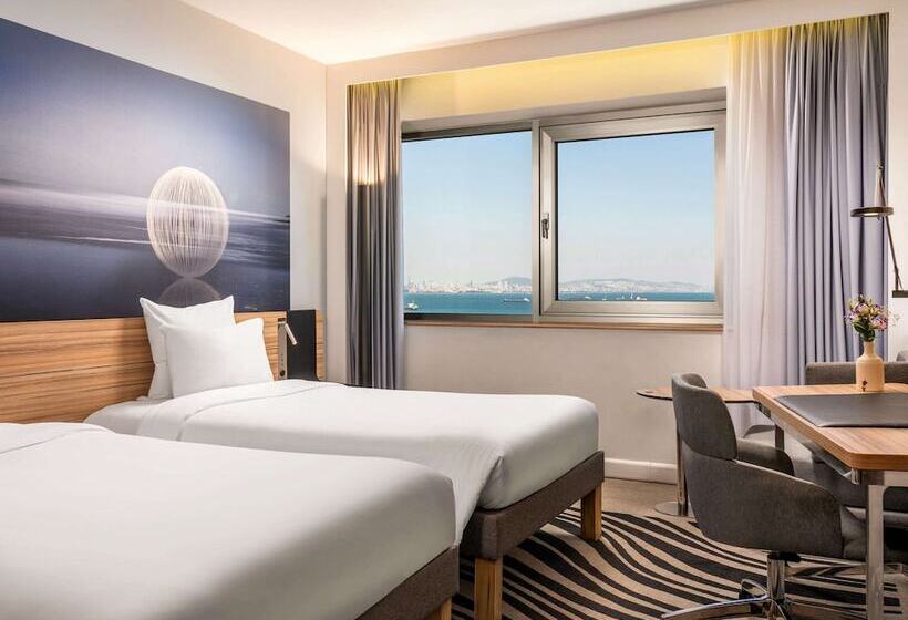 Superior Room, Novotel Istanbul Zeytinburnu