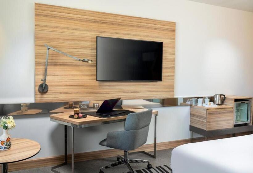 Superior Room, Novotel Istanbul Zeytinburnu