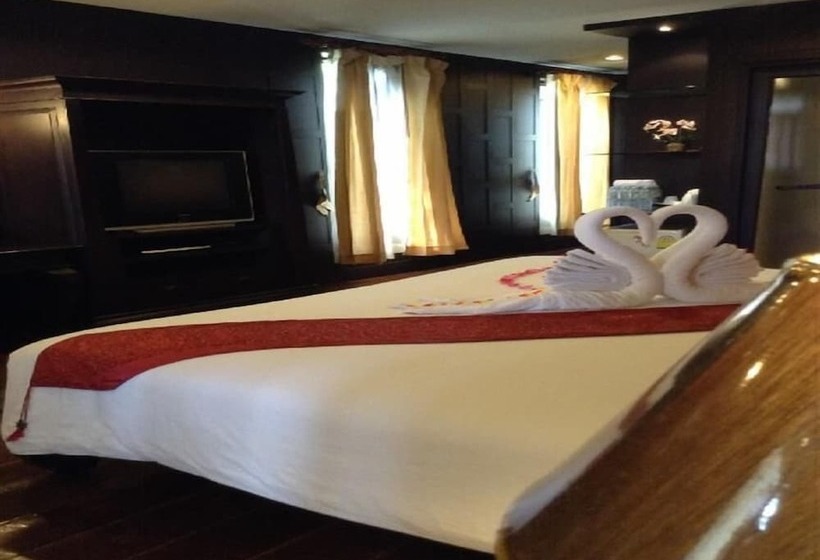 סוויטת ג'וניור, Takolaburi Cultural Resort