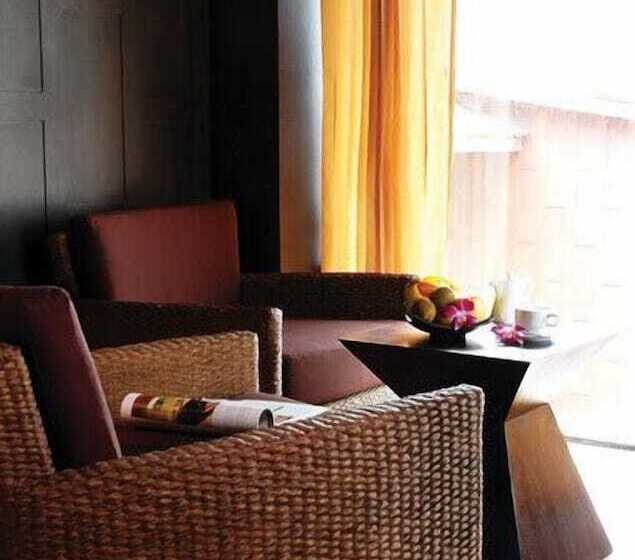 סוויטת ג'וניור, Takolaburi Cultural Resort