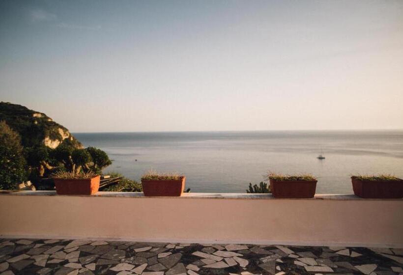 غرفة ديلوكس مطلّة علي البحر, Villa Maria