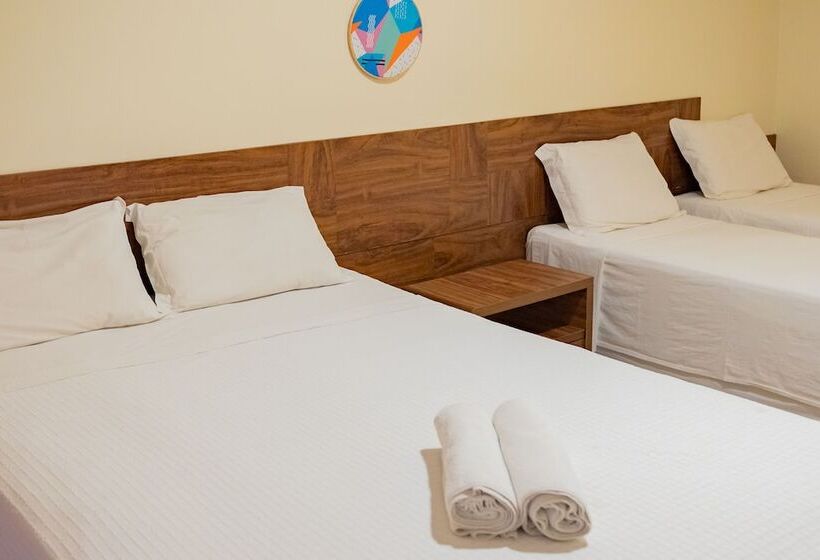 חדר סטנדרט לארבעה, D8 Hotel Express