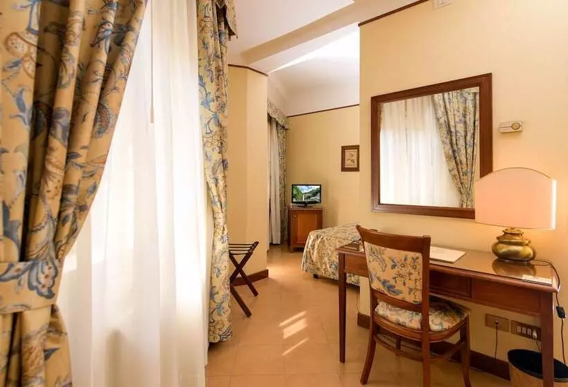 اتاق استاندارد یک نفره, Albergo Reggio