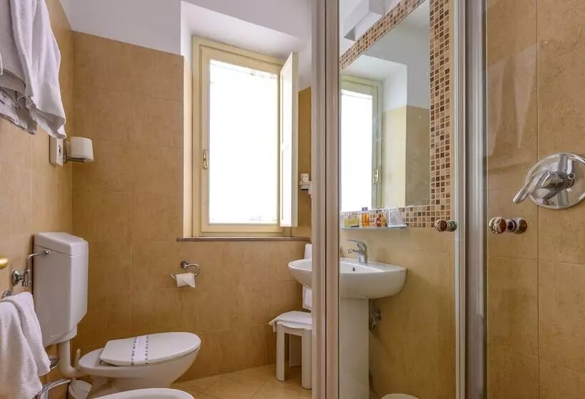اتاق استاندارد, Albergo Reggio