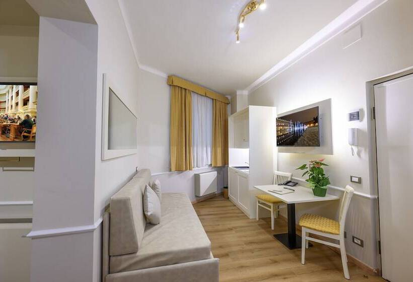 스탠다드 스튜디오, Albergo Reggio