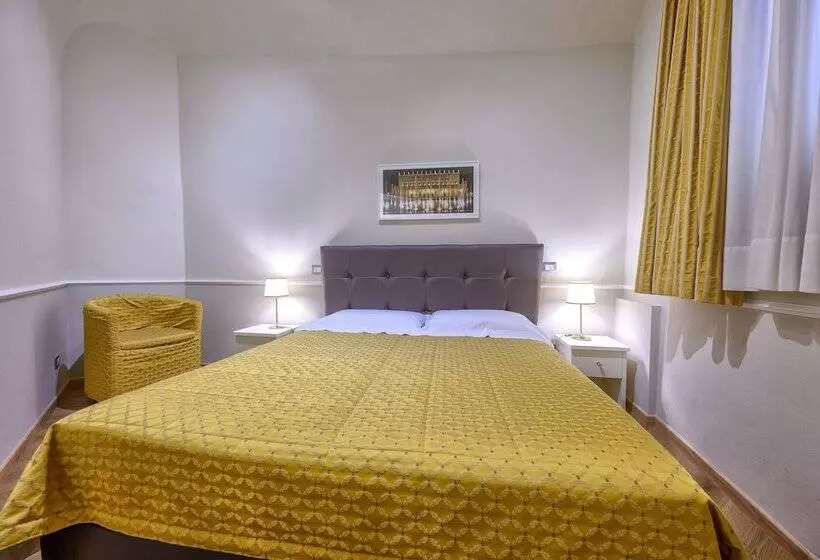 استودیوی استاندارد, Albergo Reggio