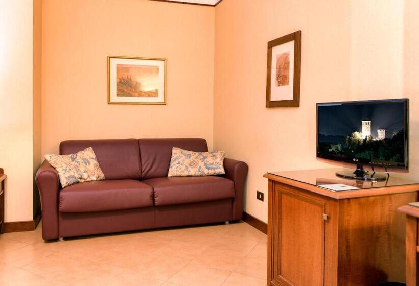 스탠다드 트리플 룸, Albergo Reggio