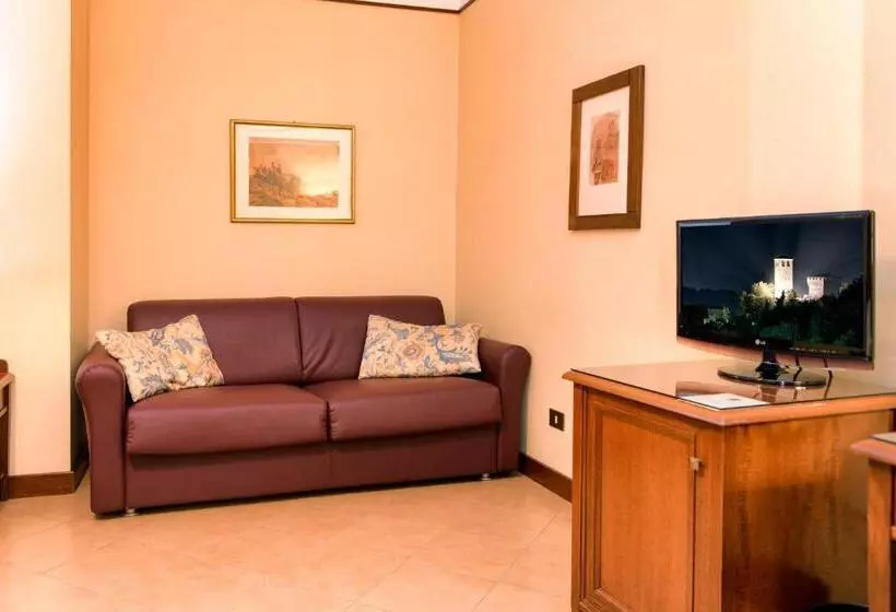 اتاق استاندارد سه نفره, Albergo Reggio