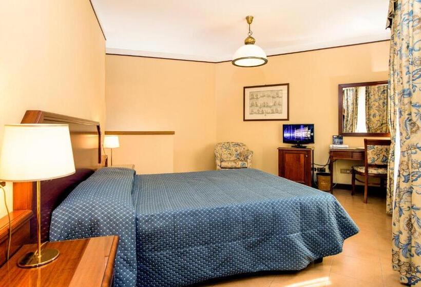 اتاق اکونومی, Albergo Reggio