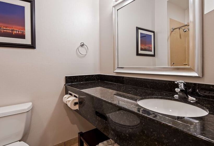 2ダブルベッドのスタンダードルーム, Best Western Plus Hotel At The Convention Center