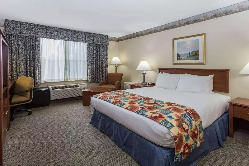 اتاق استاندارد برای معلولان, Best Western Plus Hotel At The Convention Center