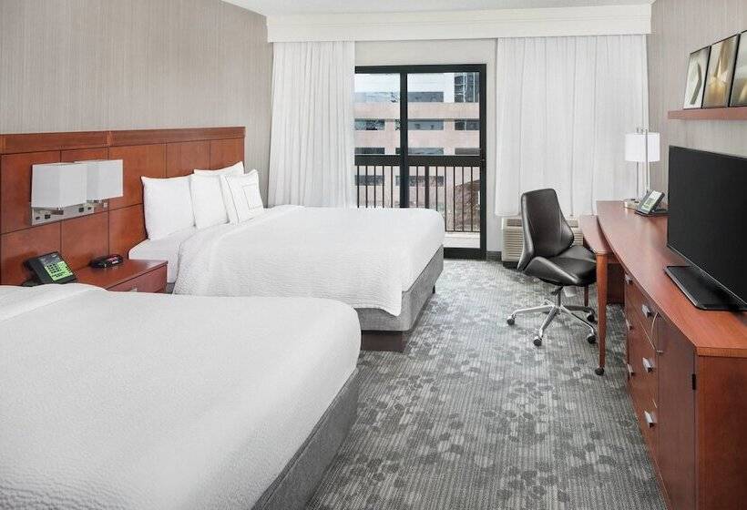 ２ダブルベッドのスタンダードルーム, Courtyard By Marriott Jersey City Newport