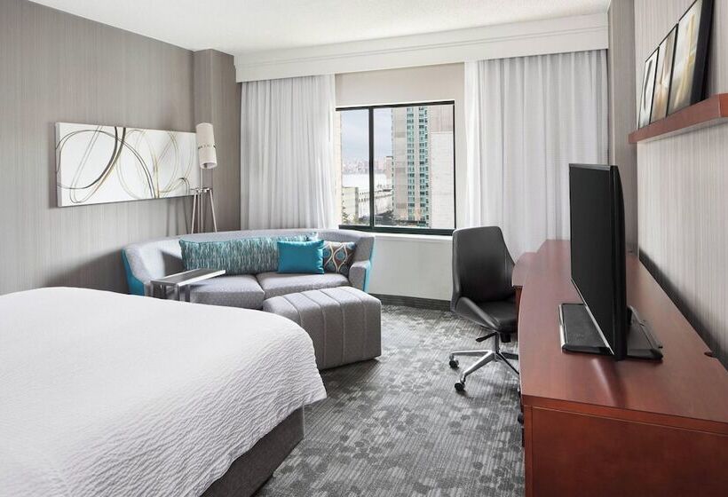 ２ダブルベッドのスタンダードルーム, Courtyard By Marriott Jersey City Newport