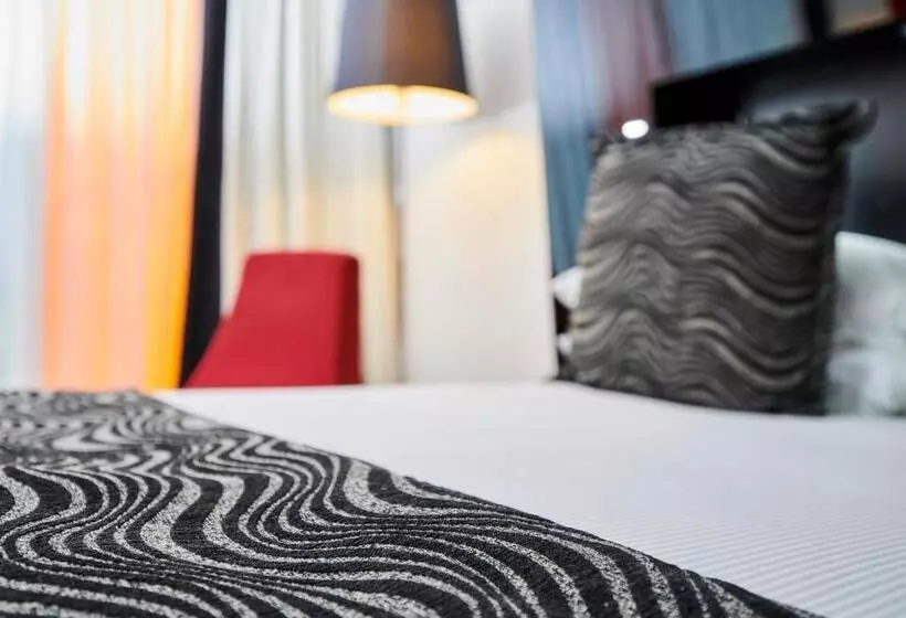 اتاق کلاب, Crowne Plaza Manchester City Centre, An Ihg