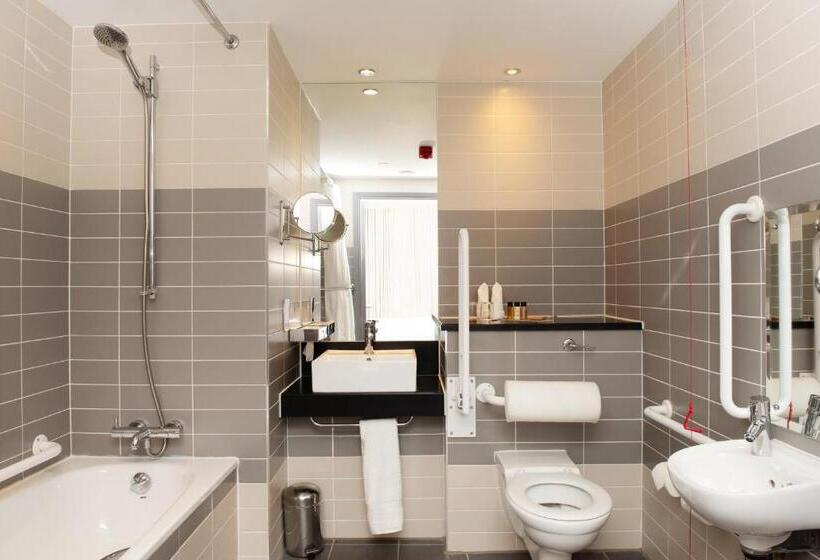غرفة قياسية لذوى الاحتياجات الخاصة, Crowne Plaza Manchester City Centre, An Ihg