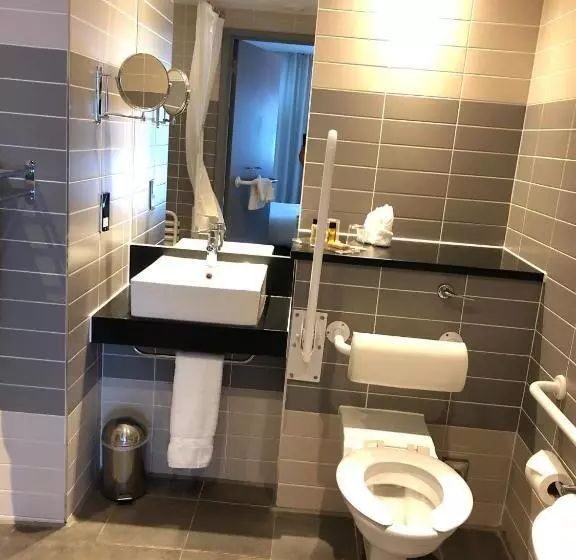 اتاق استاندارد برای معلولان, Crowne Plaza Manchester City Centre, An Ihg