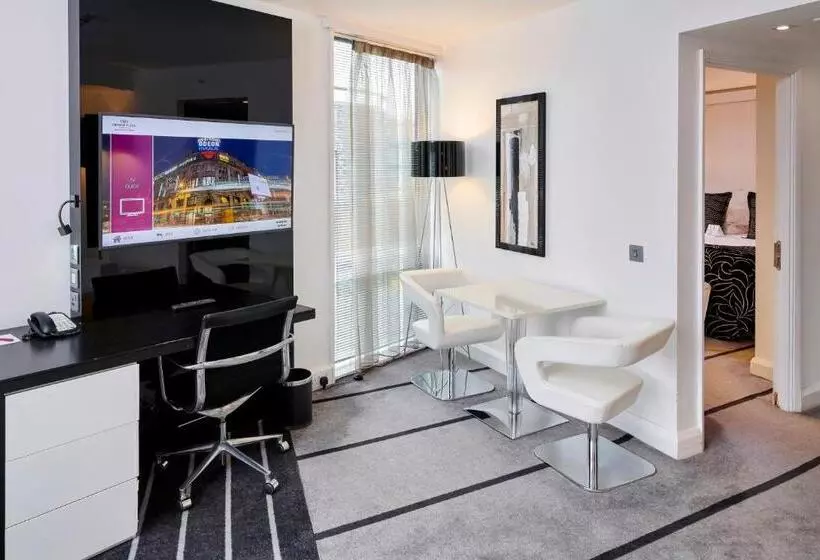 سوییت جونیور, Crowne Plaza Manchester City Centre, An Ihg