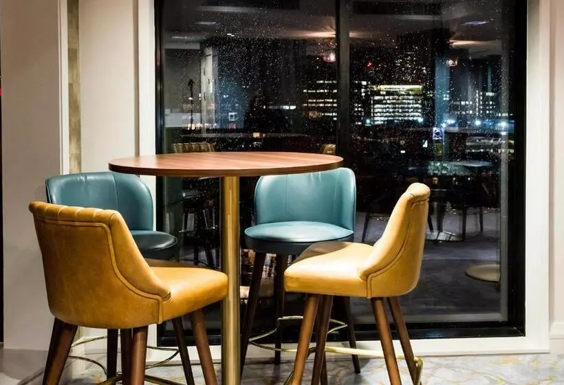 سوییت جونیور, Crowne Plaza Manchester City Centre, An Ihg