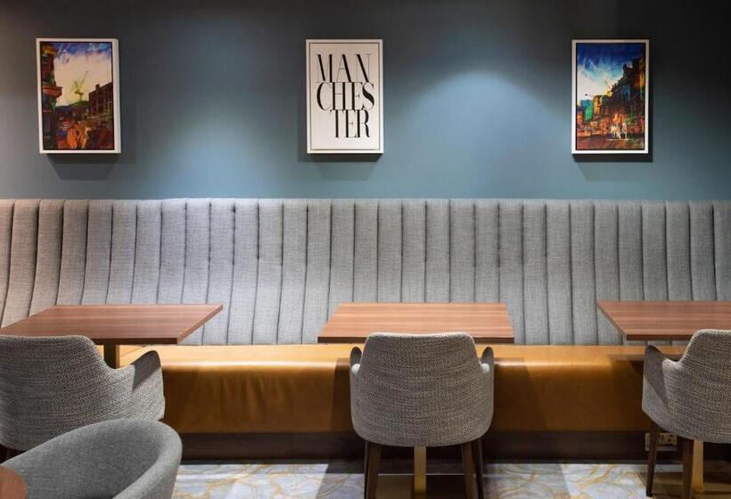 جناح جونيور, Crowne Plaza Manchester City Centre, An Ihg
