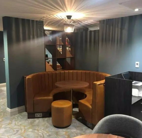 سوییت جونیور, Crowne Plaza Manchester City Centre, An Ihg