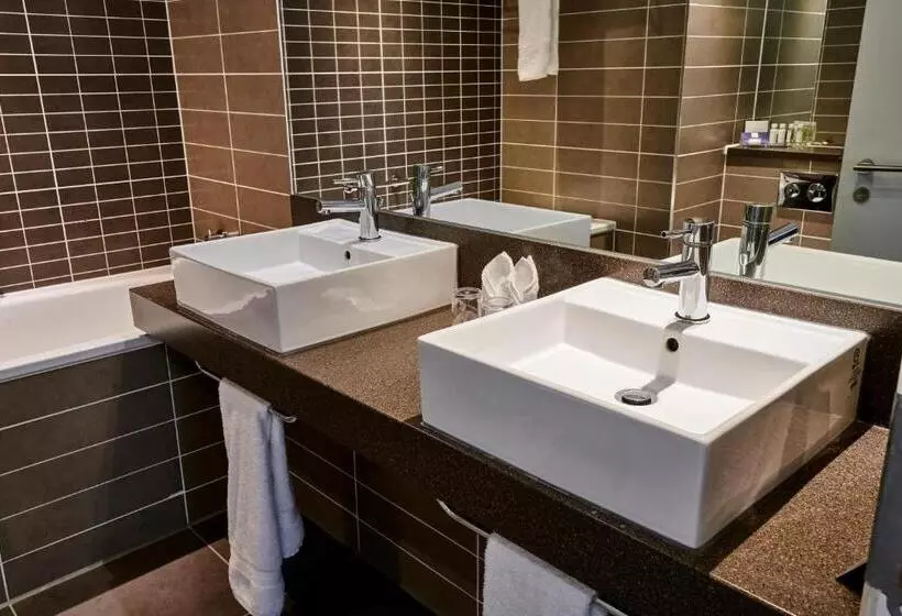 سوییت جونیور, Crowne Plaza Manchester City Centre, An Ihg