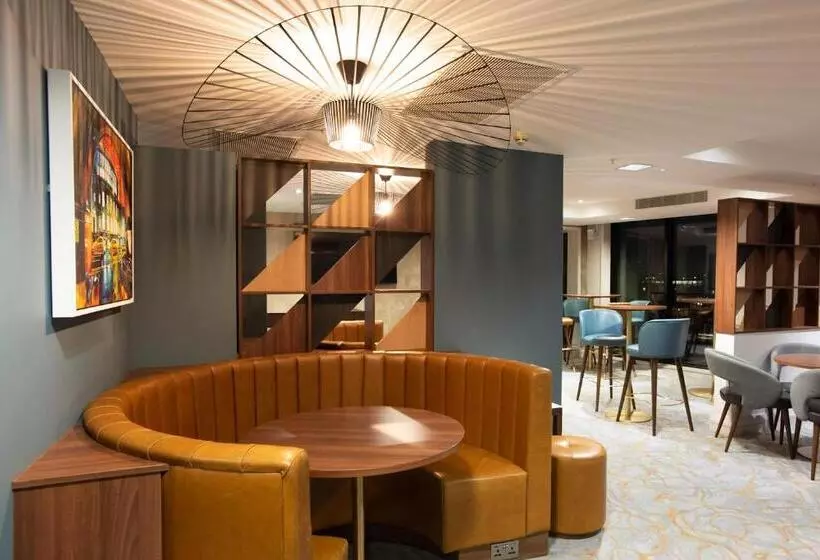 سوئیت جونیور با تخت بزرگ, Crowne Plaza Manchester City Centre, An Ihg