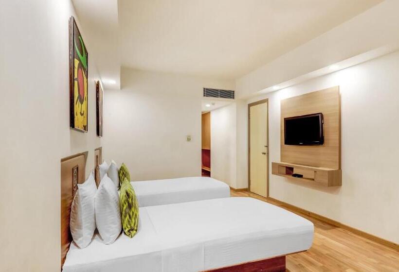 Номер бизнес-класса, Lemon Tree Hotel, Ahmedabad