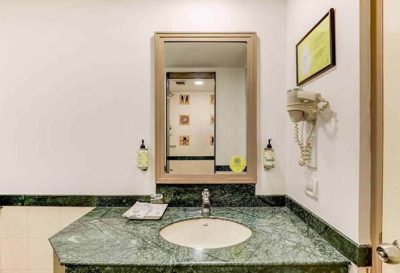 Номер бизнес-класса, Lemon Tree Hotel, Ahmedabad