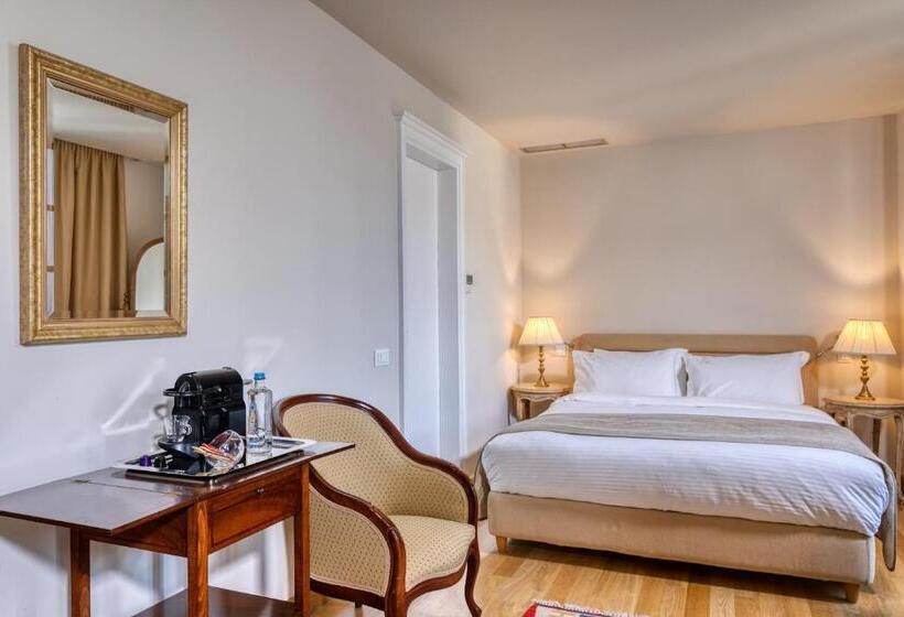 行政房间, Leto Hydra