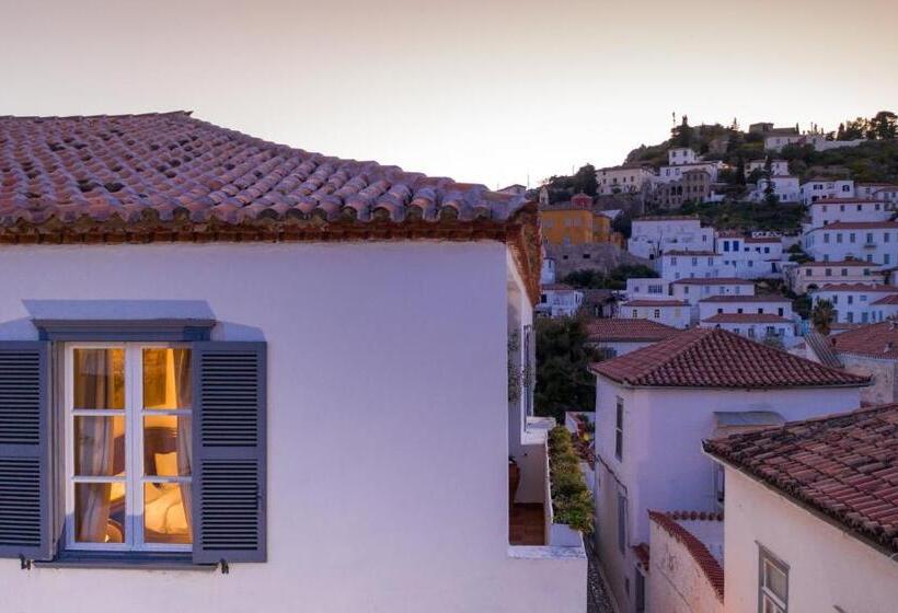 Номер Superior с Балконом, Leto Hydra