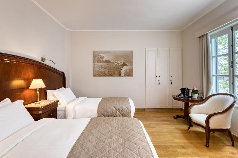 Номер Superior, Leto Hydra