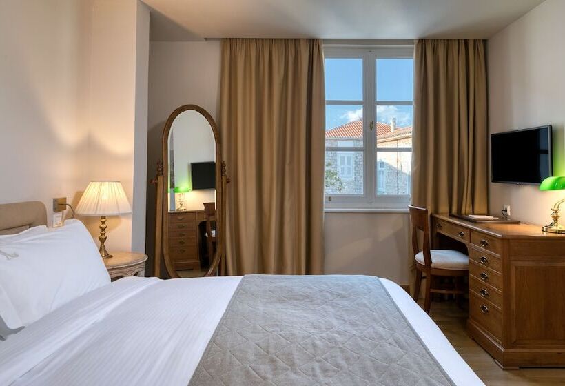 高级大房间, Leto Hydra