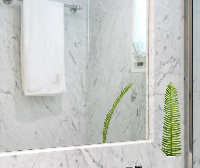 行政房间, Leto Hydra