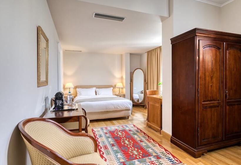 行政房间, Leto Hydra