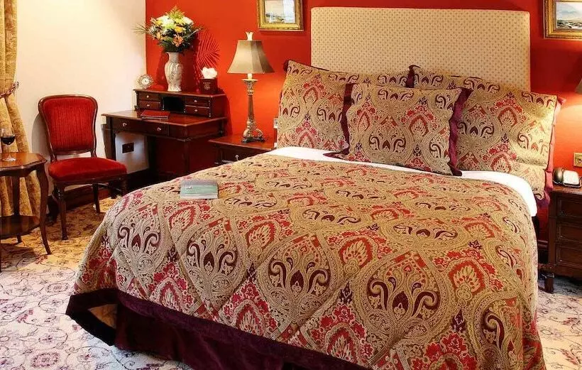 スタンダードルーム, Lough Rynn Castle
